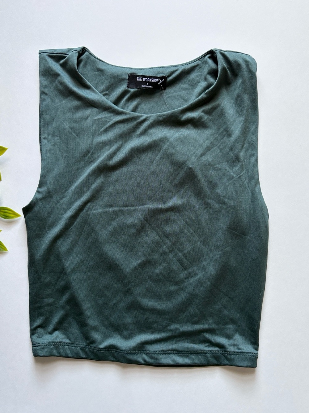 NWT women’s workshop sleeveless crop tank